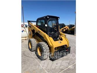 CAT 262D3XPS2C Krautuvai su šoniniu pasukimu