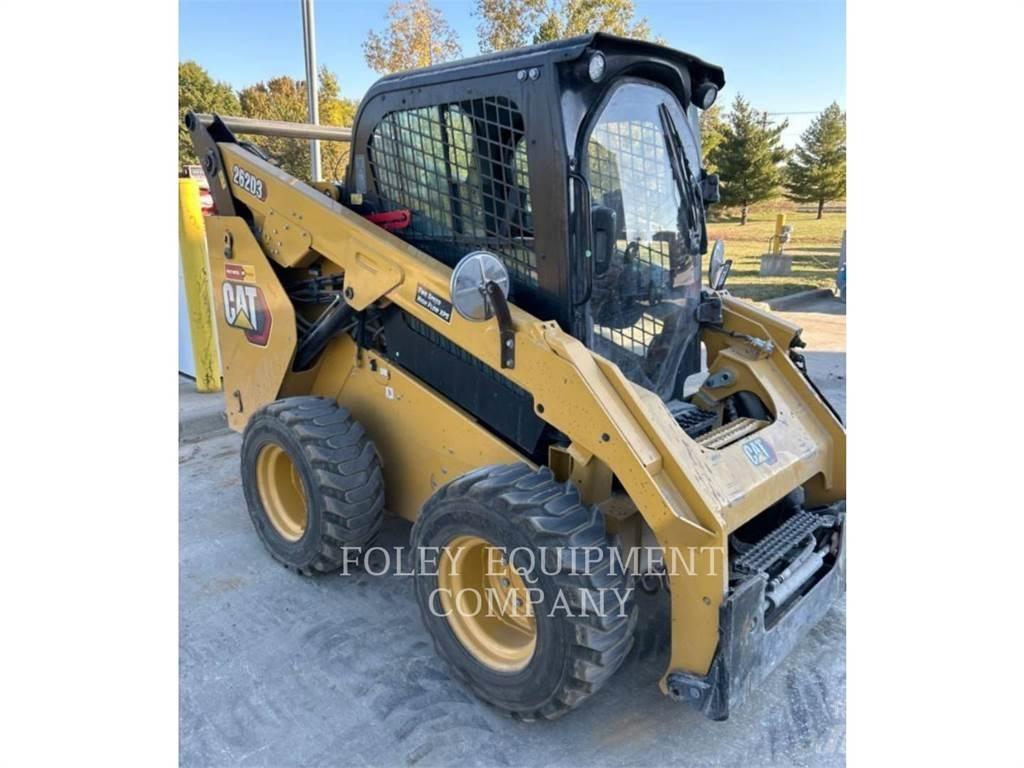CAT 262D3XPS2C Krautuvai su šoniniu pasukimu