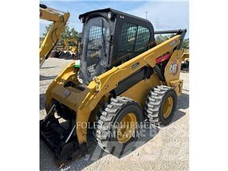 CAT 262D3XPS2C Krautuvai su šoniniu pasukimu