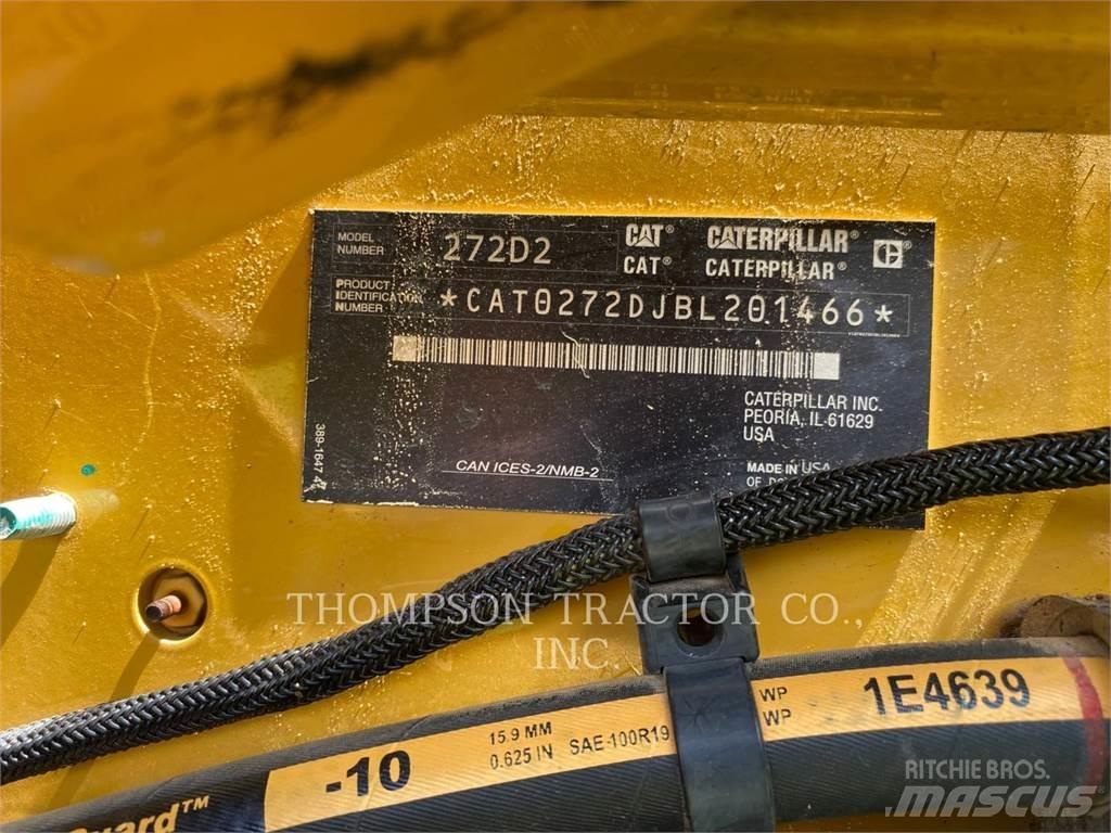 CAT 272 D 2 Krautuvai su šoniniu pasukimu