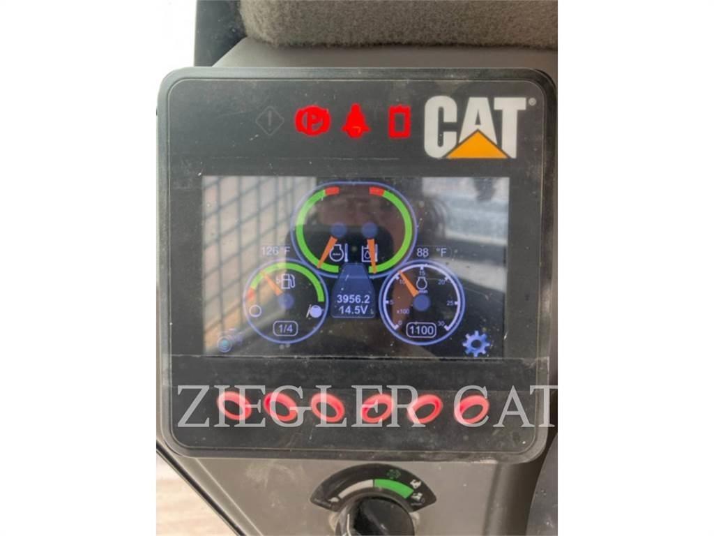 CAT 272D Krautuvai su šoniniu pasukimu