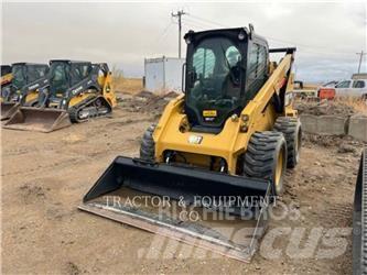 CAT 272D2 Krautuvai su šoniniu pasukimu