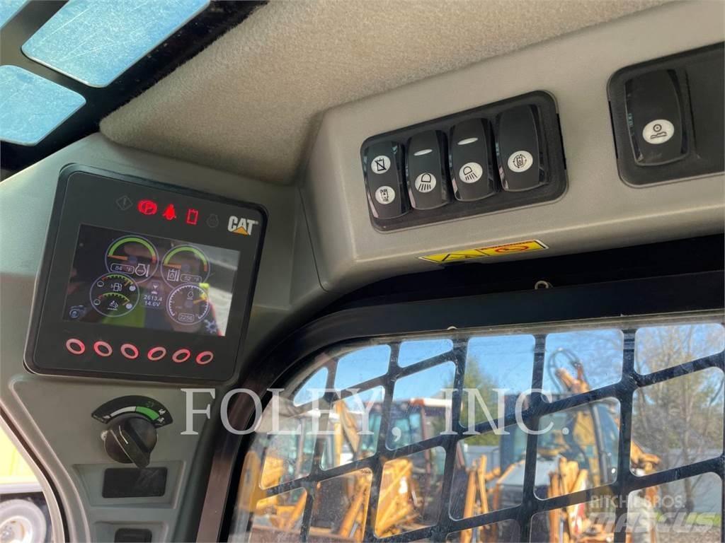 CAT 272D2 Krautuvai su šoniniu pasukimu