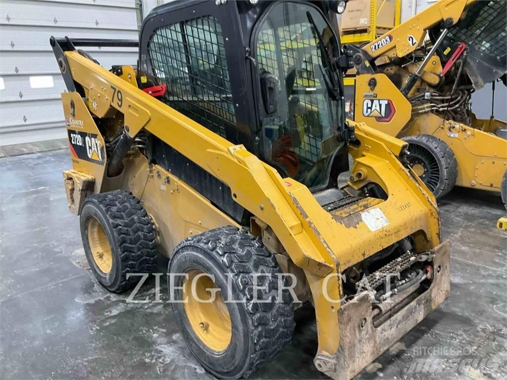 CAT 272D2 Krautuvai su šoniniu pasukimu