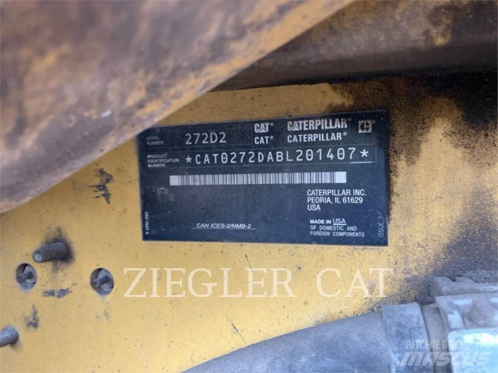 CAT 272D2 Krautuvai su šoniniu pasukimu