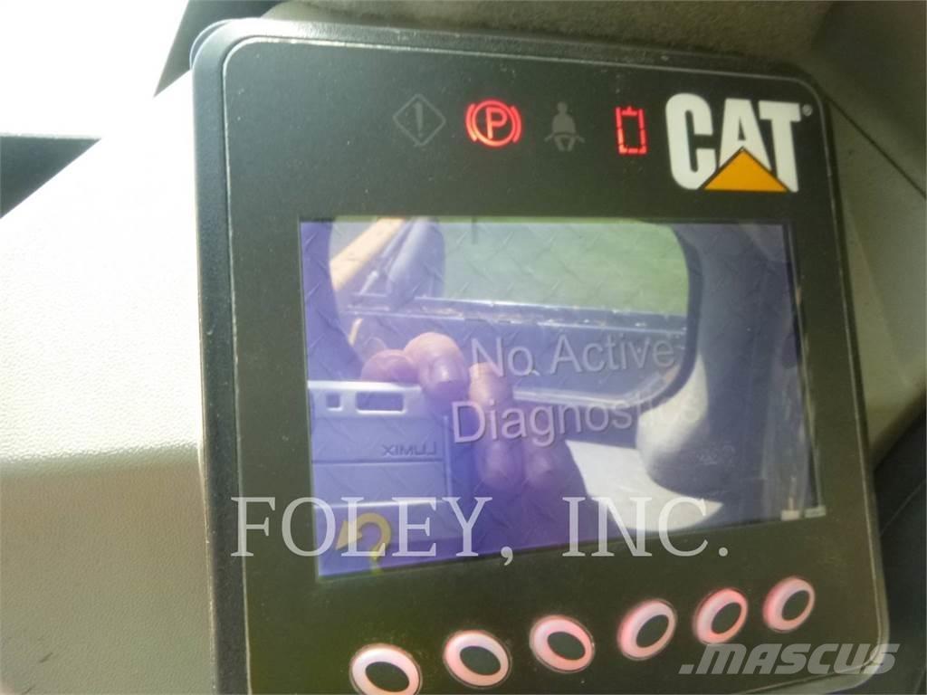CAT 272D2 Krautuvai su šoniniu pasukimu