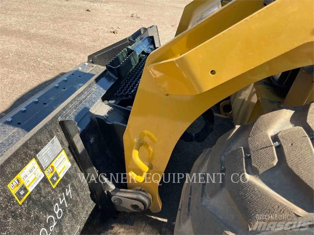 CAT 272D3 Krautuvai su šoniniu pasukimu