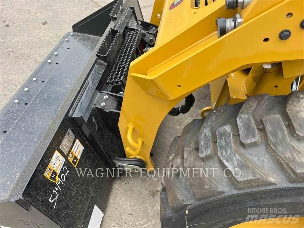 CAT 272D3 Krautuvai su šoniniu pasukimu