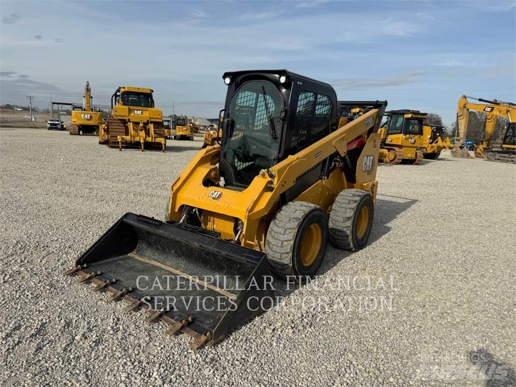 CAT 272D3 Krautuvai su šoniniu pasukimu