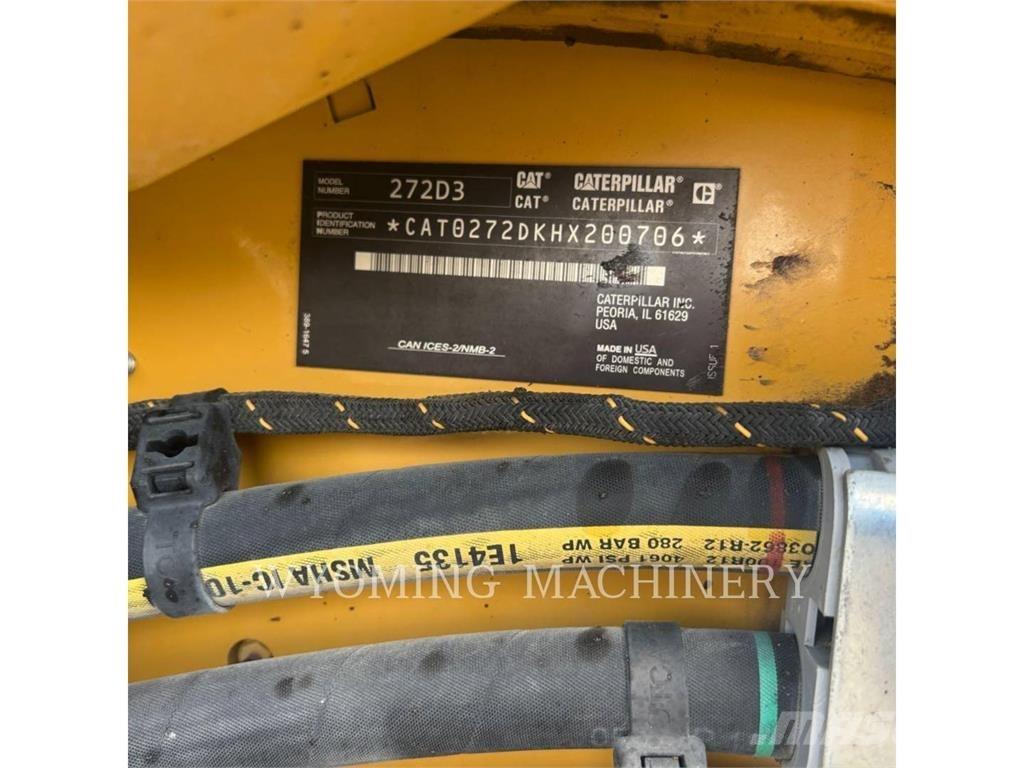 CAT 272D3 Krautuvai su šoniniu pasukimu