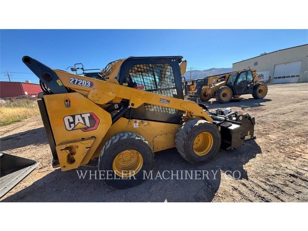 CAT 272D3 C3HF Krautuvai su šoniniu pasukimu