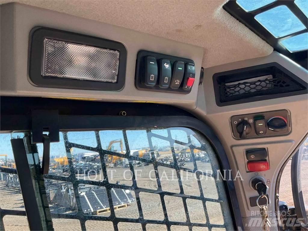 CAT 272D3XE Krautuvai su šoniniu pasukimu