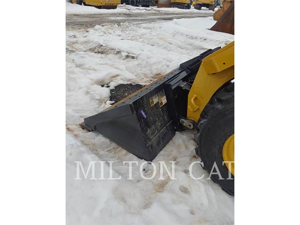 CAT 272D3XE Krautuvai su šoniniu pasukimu