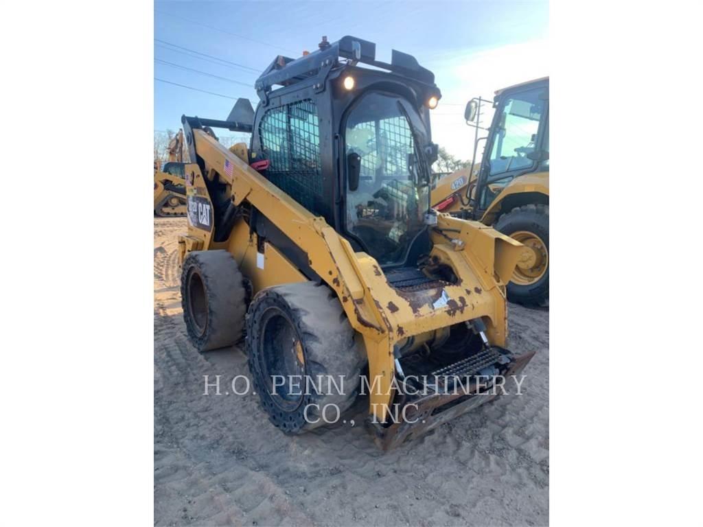 CAT 272DXHP Krautuvai su šoniniu pasukimu