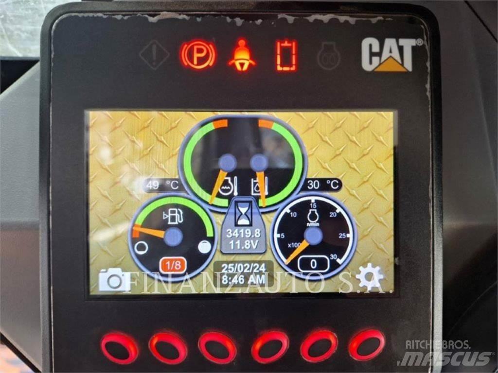 CAT 279D Krautuvai su šoniniu pasukimu