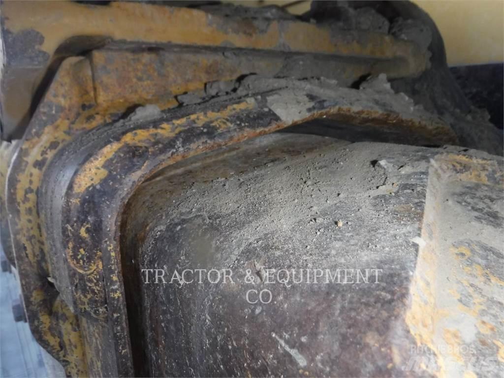 CAT 279D H3CB Krautuvai su šoniniu pasukimu