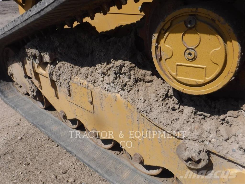 CAT 279D3 Krautuvai su šoniniu pasukimu