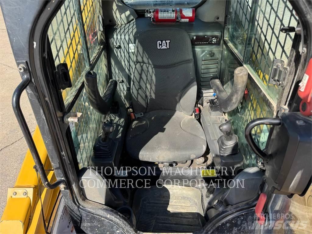 CAT 279D3 Krautuvai su šoniniu pasukimu