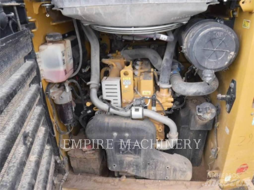 CAT 289D Krautuvai su šoniniu pasukimu