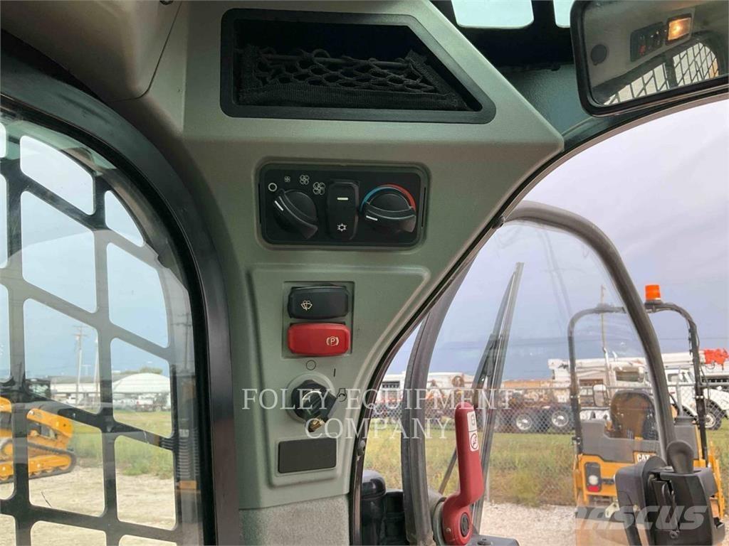 CAT 289D3 Krautuvai su šoniniu pasukimu