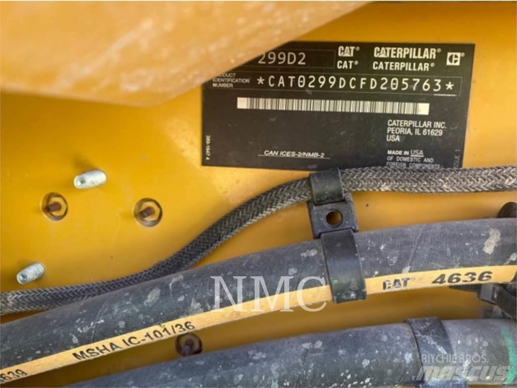 CAT 299D2 Krautuvai su šoniniu pasukimu