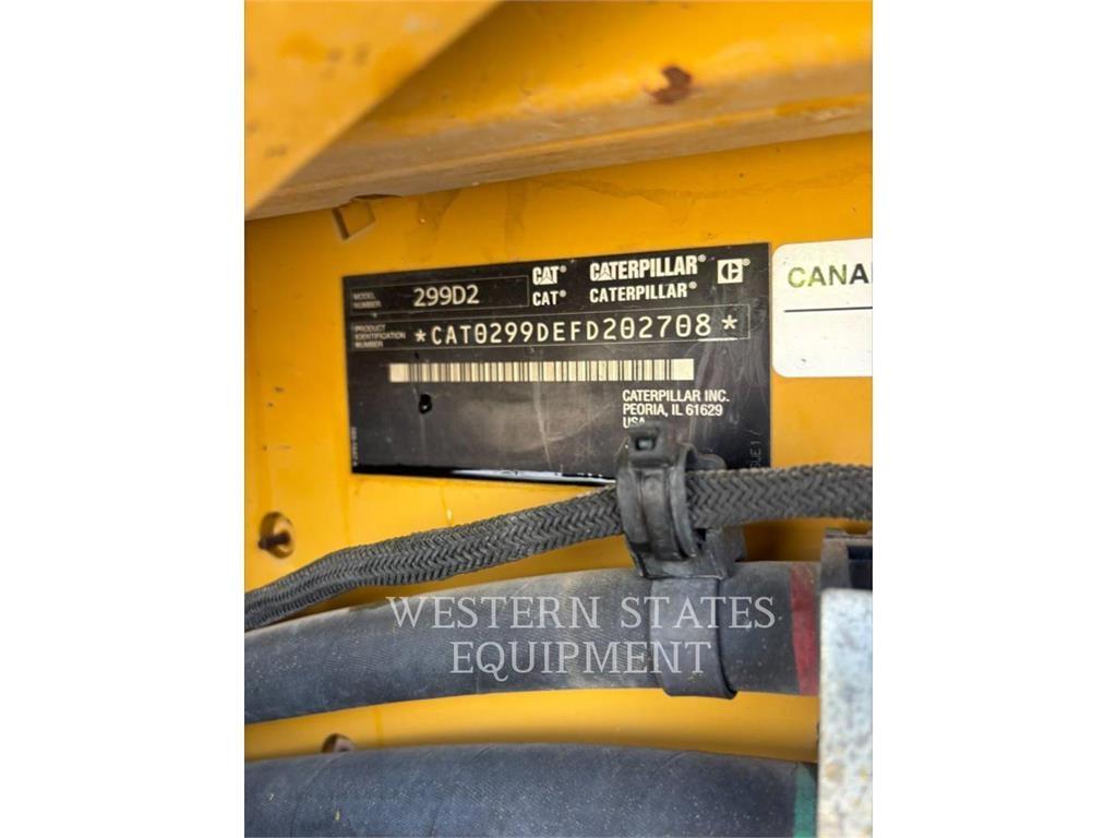 CAT 299D2 Krautuvai su šoniniu pasukimu