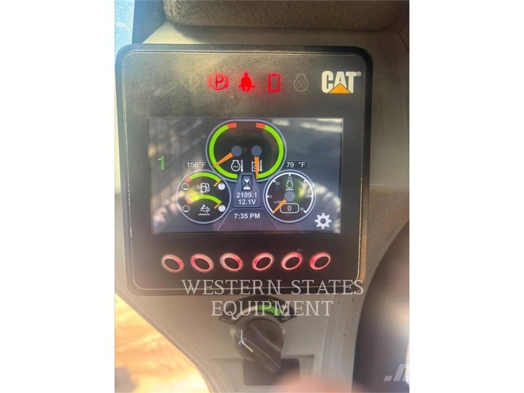 CAT 299D2 Krautuvai su šoniniu pasukimu