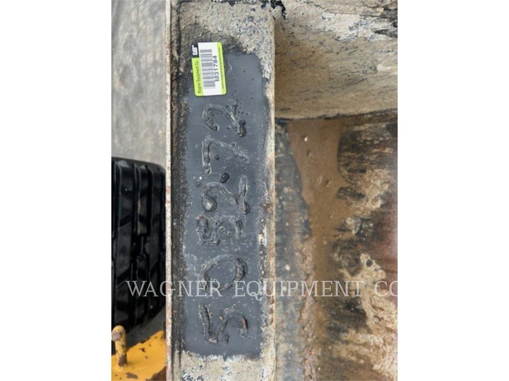 CAT 299D2 Vikšriniai krautuvai