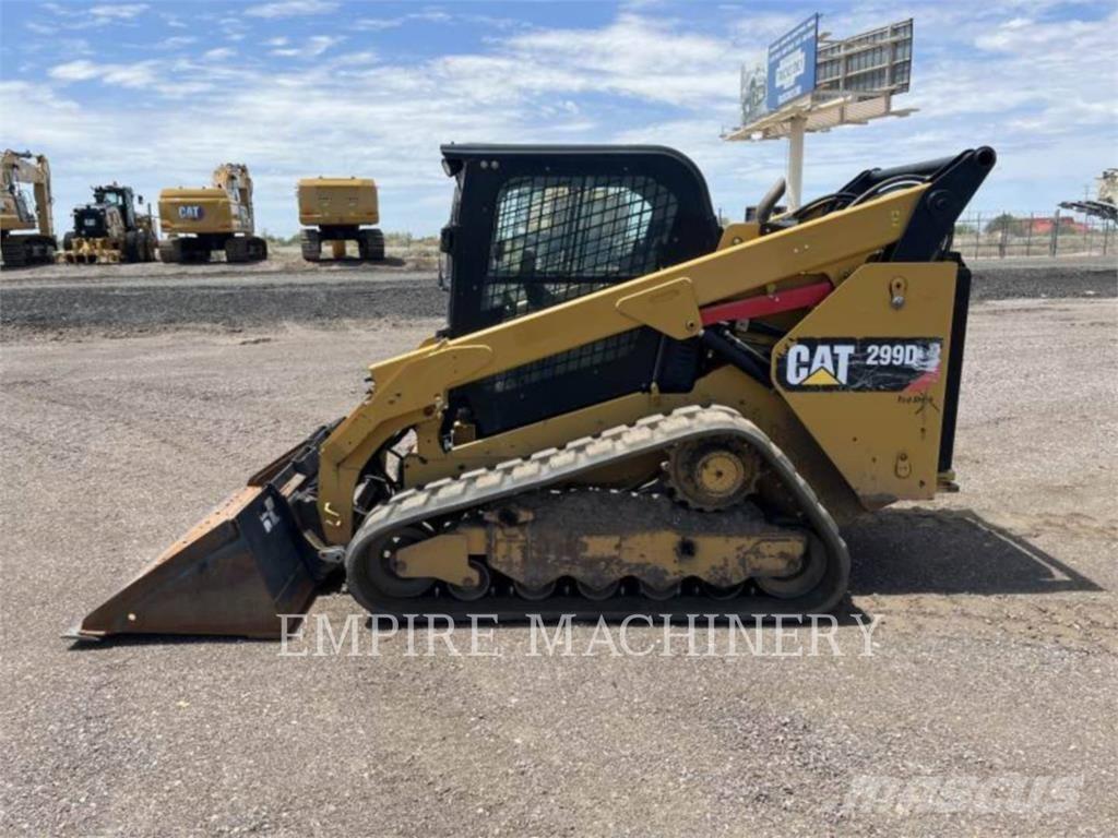 CAT 299D2 CA Krautuvai su šoniniu pasukimu