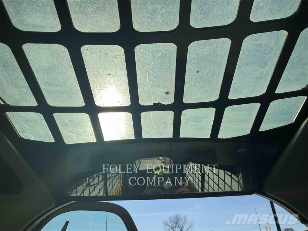 CAT 299D2STD2C Krautuvai su šoniniu pasukimu