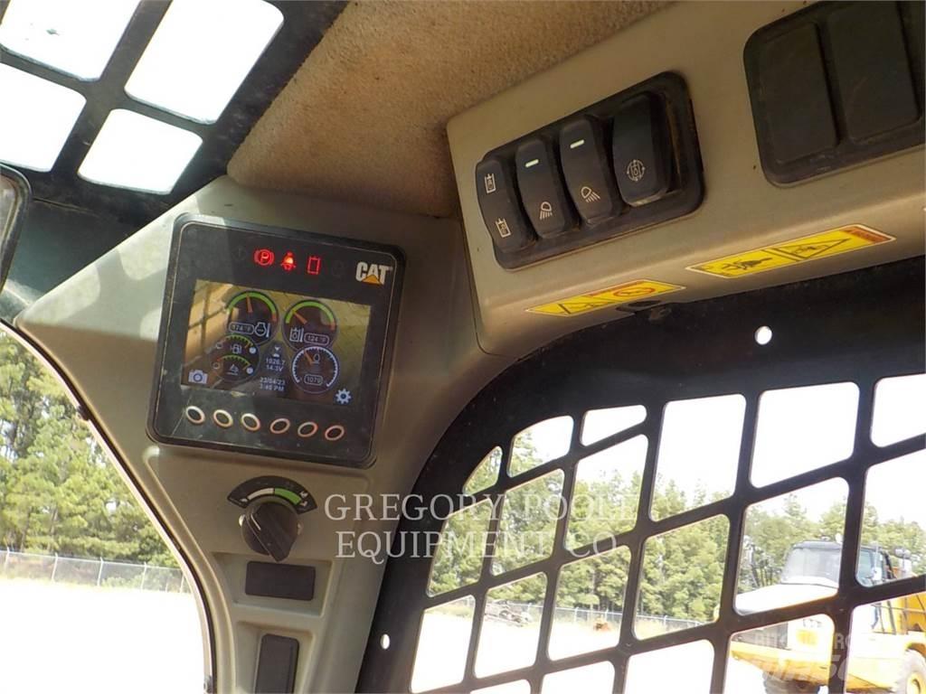 CAT 299D3 Krautuvai su šoniniu pasukimu