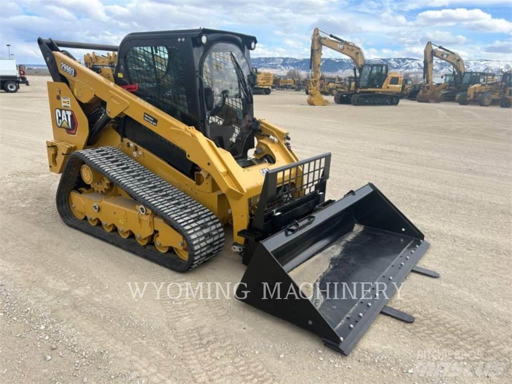 CAT 299D3 Krautuvai su šoniniu pasukimu