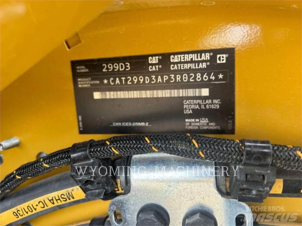 CAT 299D3 Krautuvai su šoniniu pasukimu
