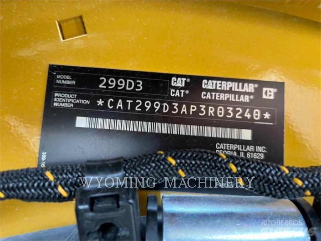 CAT 299D3 Krautuvai su šoniniu pasukimu