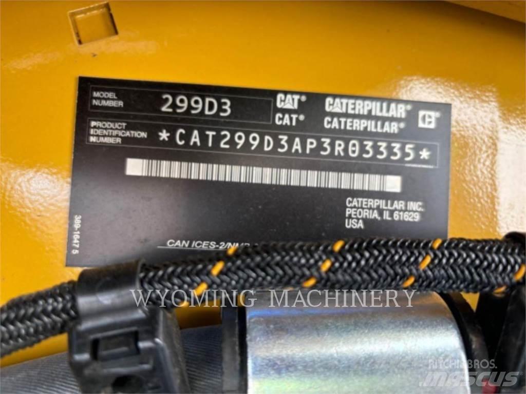 CAT 299D3 Krautuvai su šoniniu pasukimu