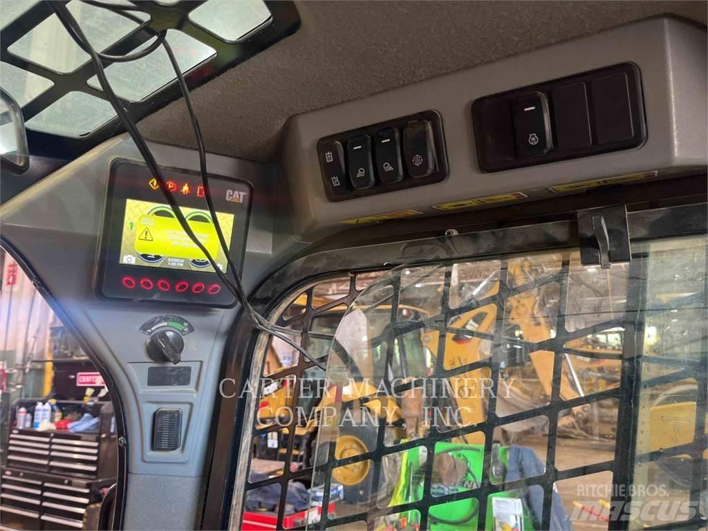 CAT 299D3 Krautuvai su šoniniu pasukimu
