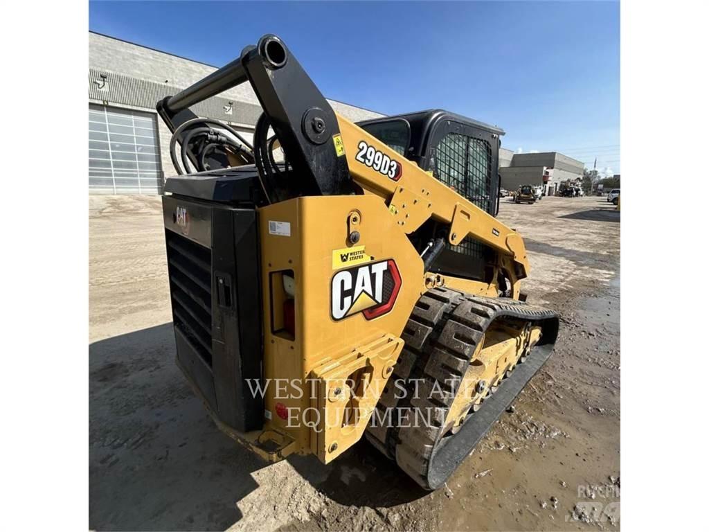CAT 299D3 Krautuvai su šoniniu pasukimu