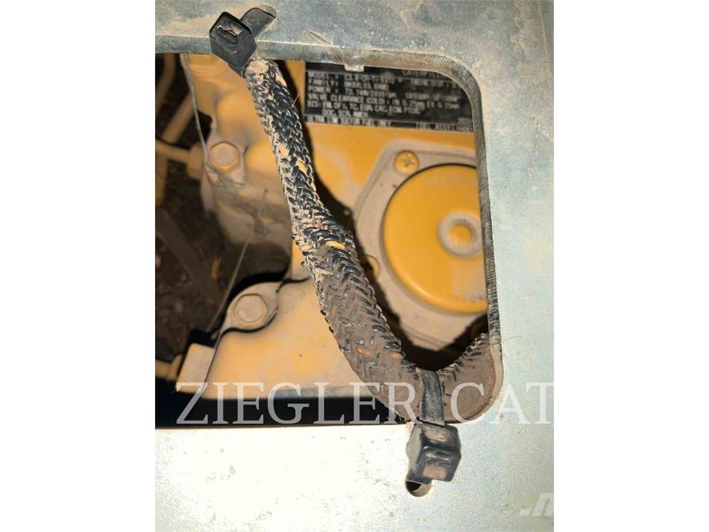 CAT 299D3 Vikšriniai krautuvai