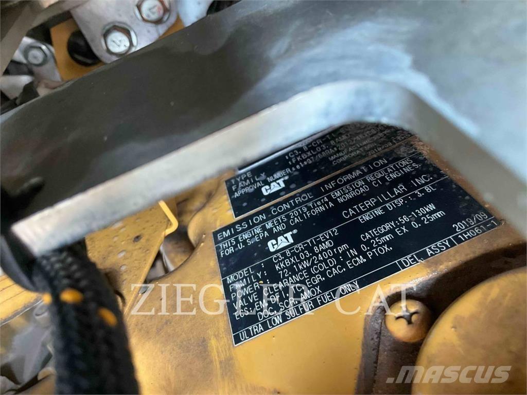 CAT 299D3 Vikšriniai krautuvai