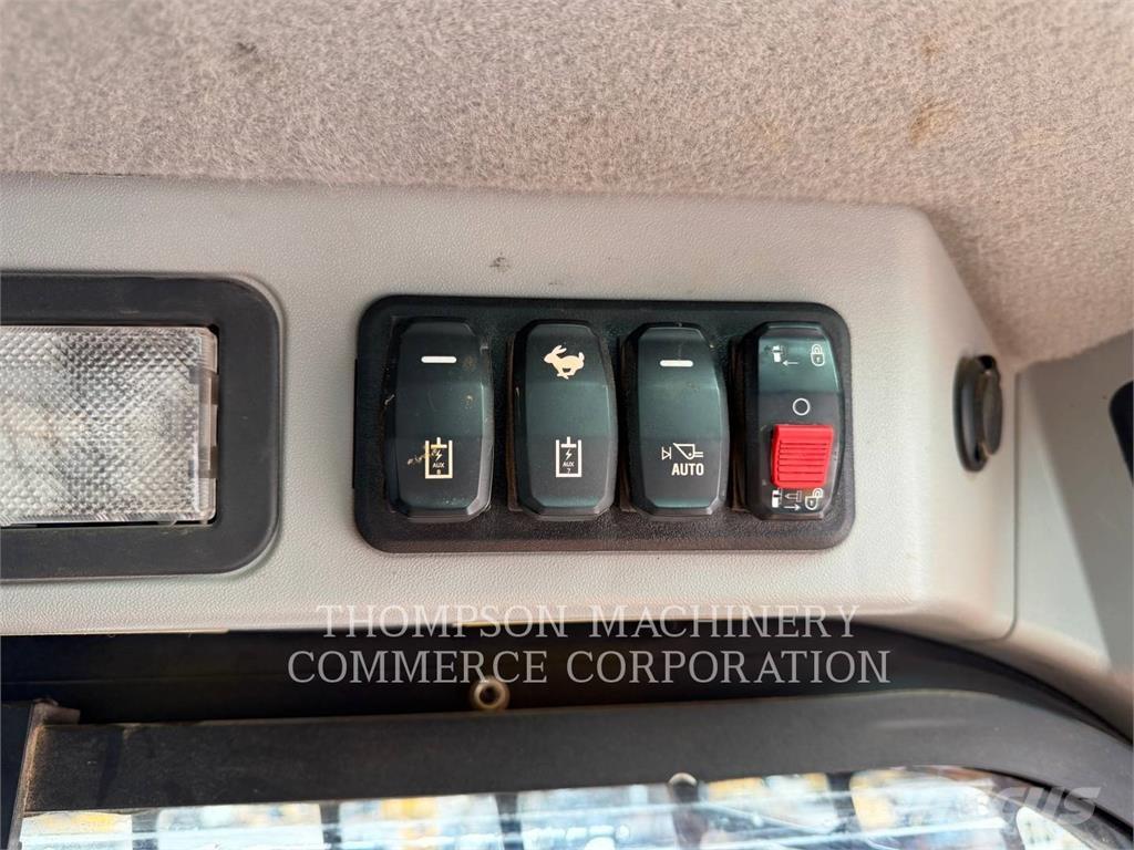 CAT 299D3 Vikšriniai krautuvai