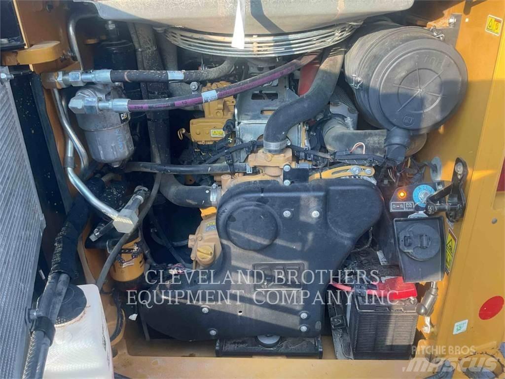 CAT 299D3XE Krautuvai su šoniniu pasukimu