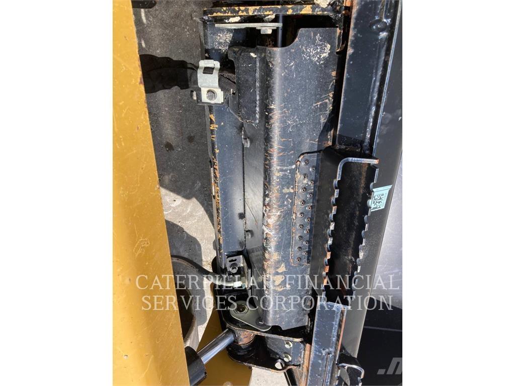 CAT 299D3XE Vikšriniai krautuvai