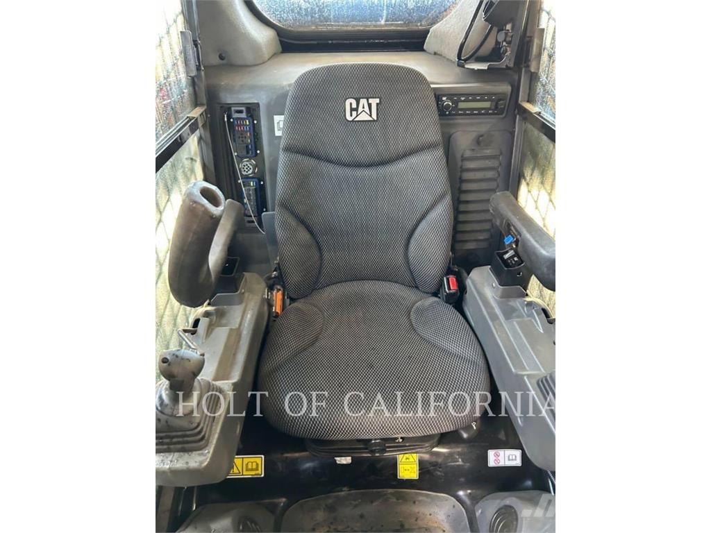 CAT 299D3XE Krautuvai su šoniniu pasukimu