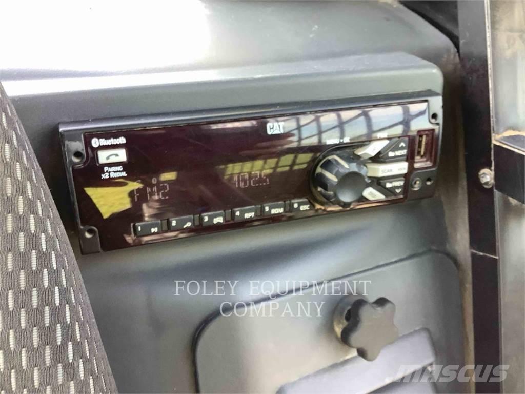 CAT 299D3XPS2C Krautuvai su šoniniu pasukimu
