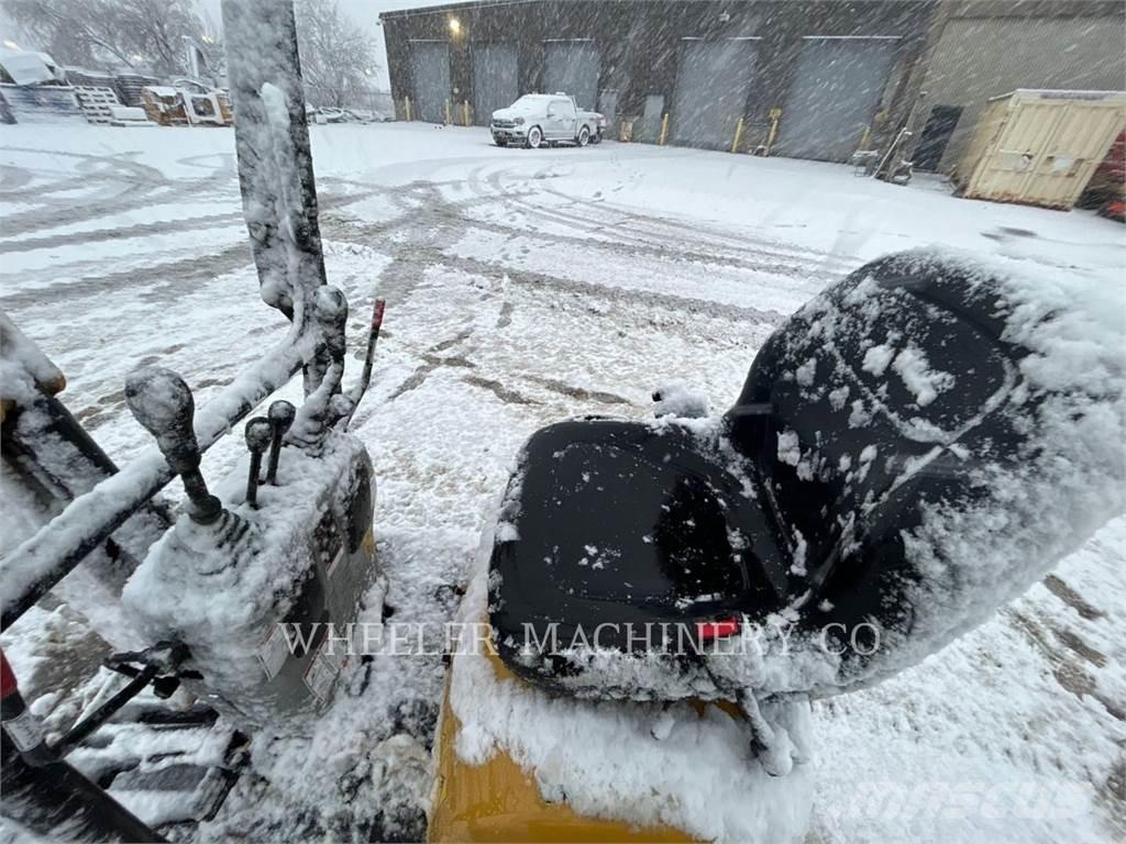 CAT 300.9D Vikšriniai ekskavatoriai