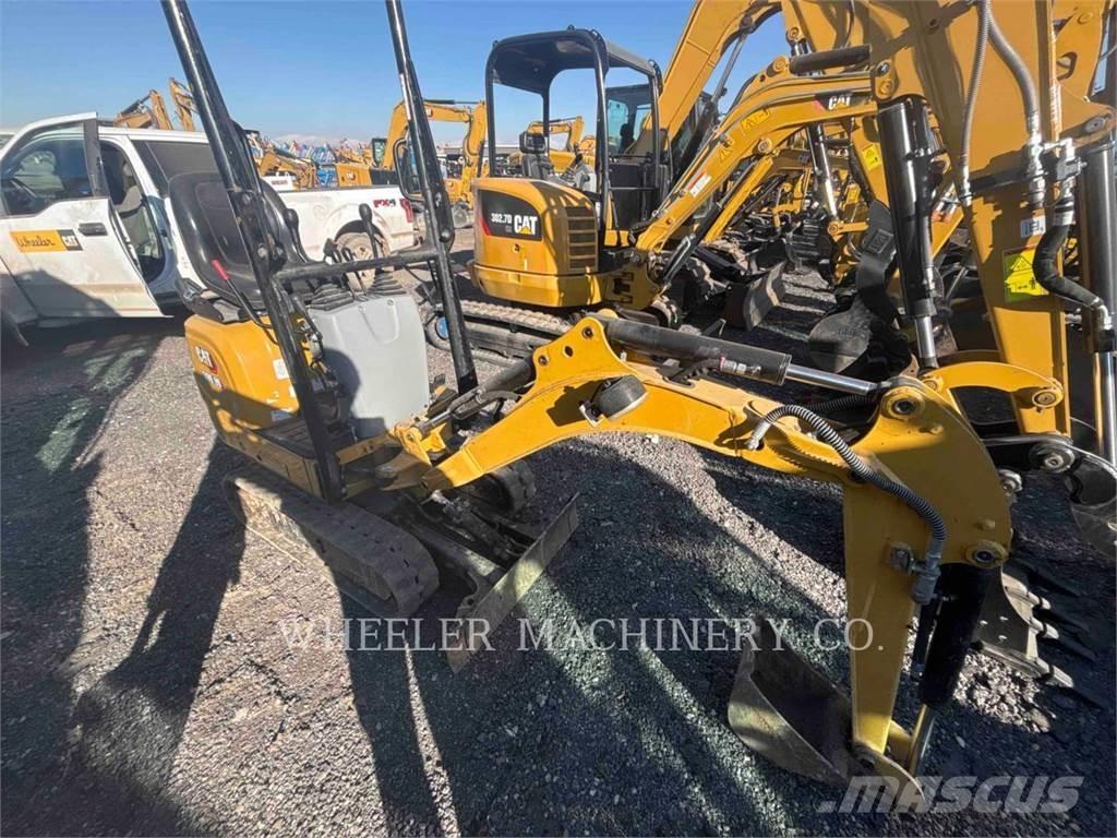 CAT 300.9D Vikšriniai ekskavatoriai