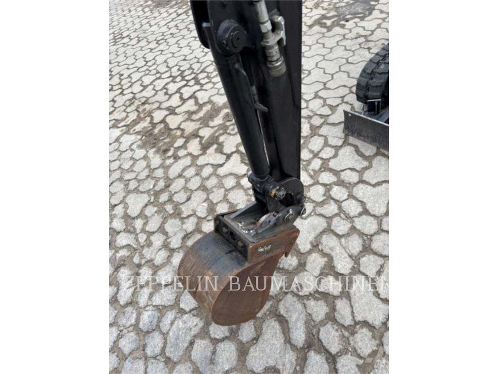 CAT 300.9D Vikšriniai ekskavatoriai