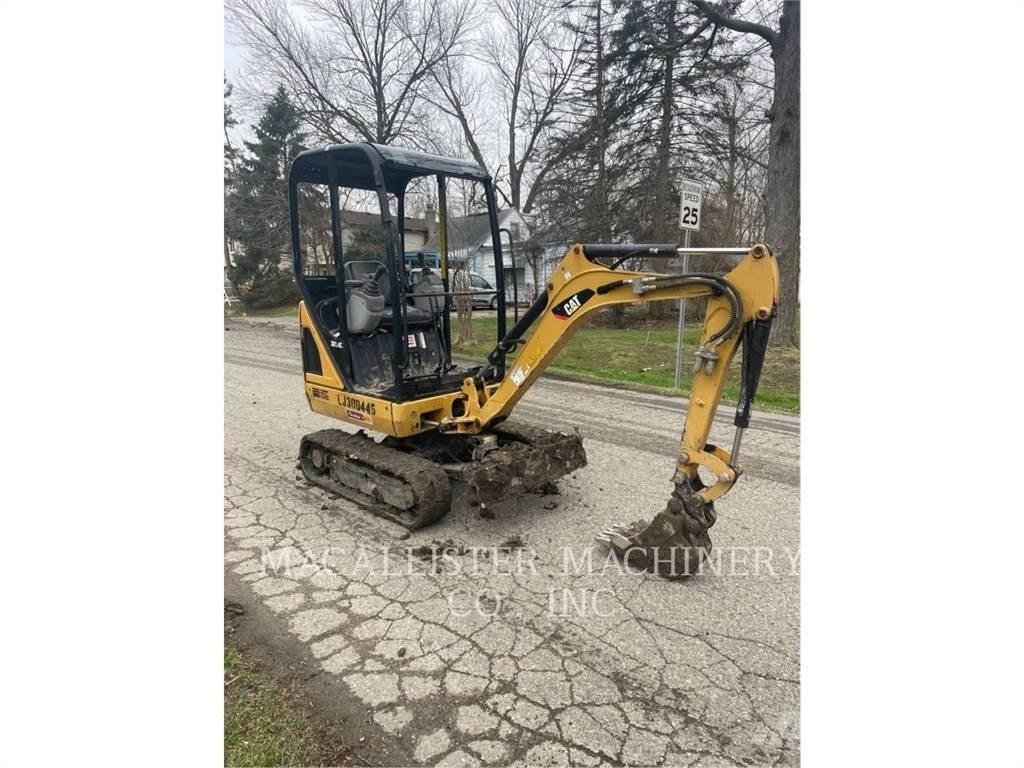 CAT 301.4C Vikšriniai ekskavatoriai