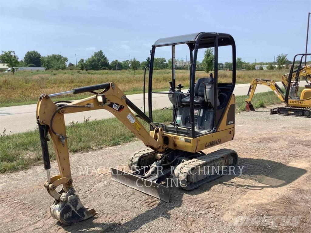 CAT 301.4C Vikšriniai ekskavatoriai