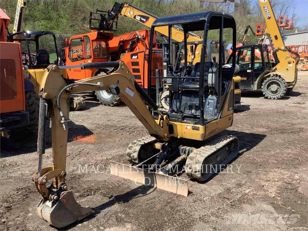 CAT 301.4C Vikšriniai ekskavatoriai